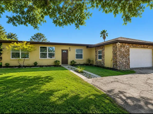 8812 Oakwood Dr, Lake Wales, FL 33898