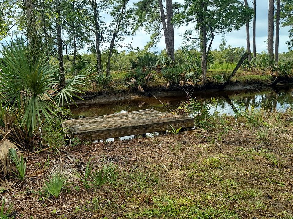 1st image of 4083 Prices Bridge Ln