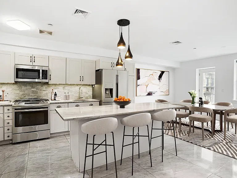 548 6th Ave #PENTHOUSE — Photo 3