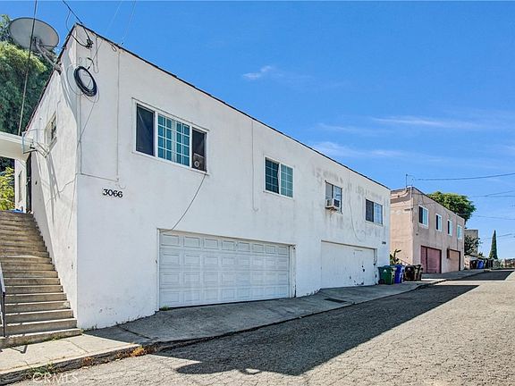 2nd image of 3064 Isabel Dr
