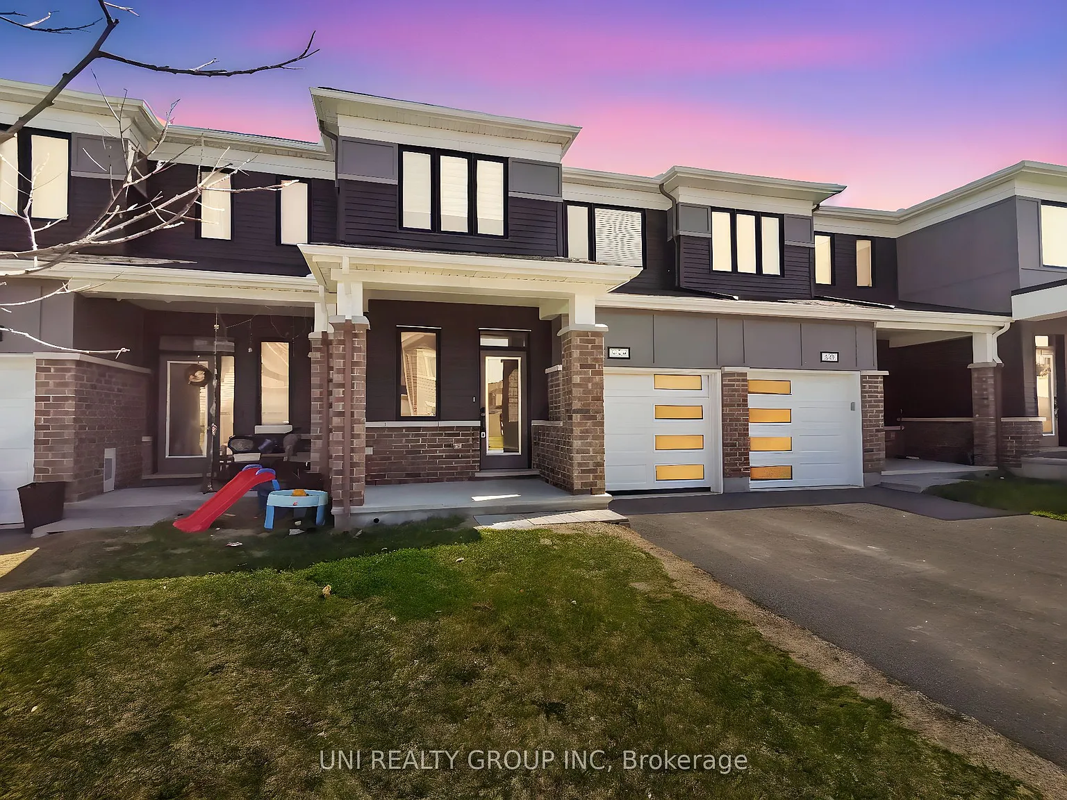 3 bed, $2,600 — Photo 2