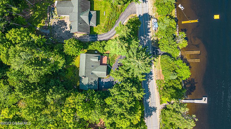 3rd image of 416 E Shore Drive