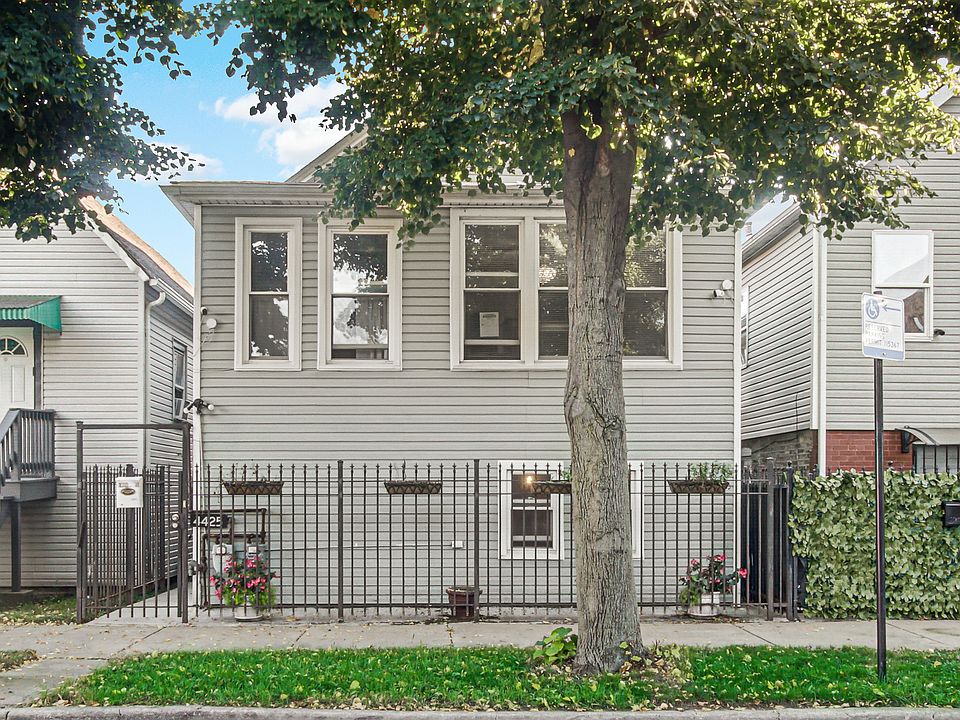 1st image of 4425 W Carroll Ave