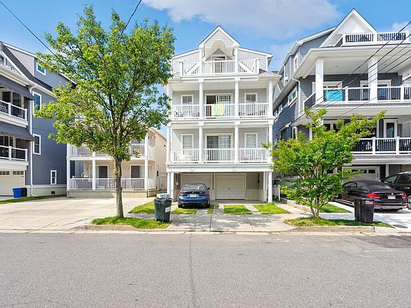 2nd image of 858 2nd St #1
