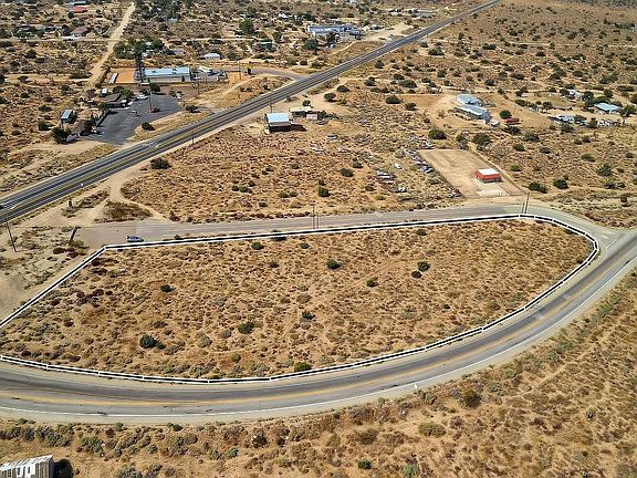 5th image of Oasis Road