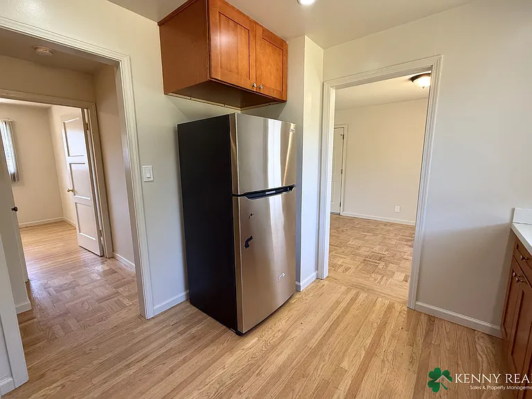 134 Hilton Ave — Photo 9