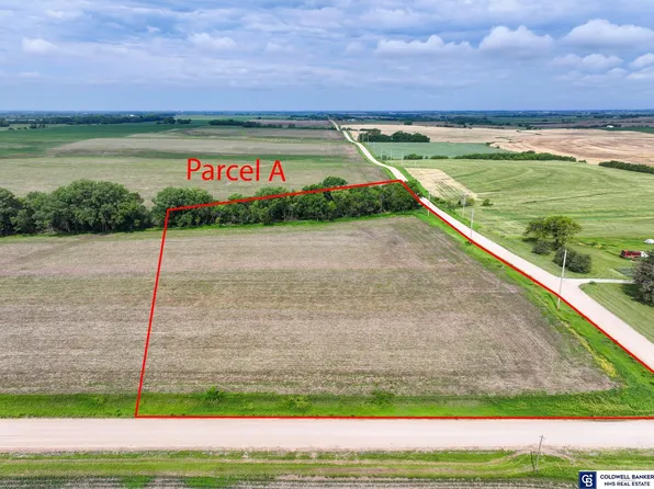 210 N Old Mill Rd, Seward, NE 68434