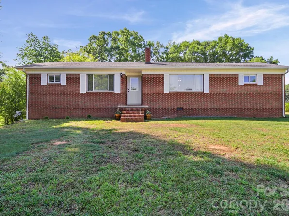 5949 Old Thompson Rd, Norwood, NC 28128