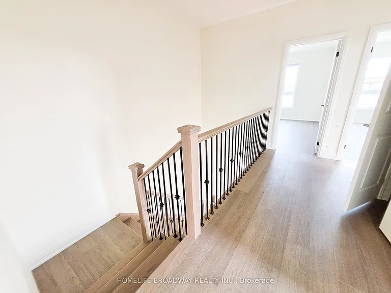 51 Mumbai Dr — Photo 29