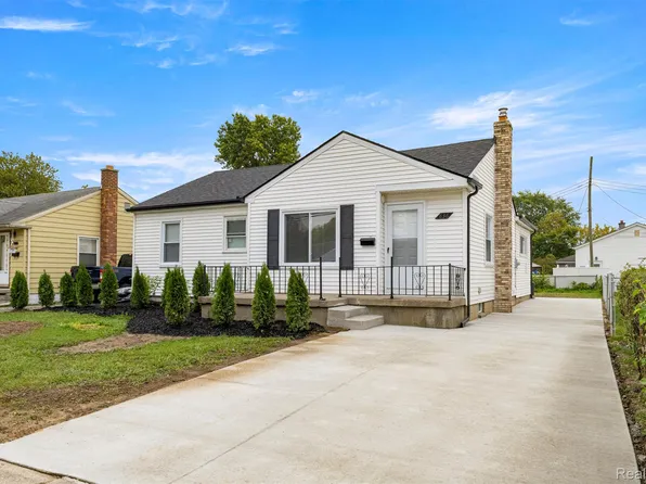 836 Garden St, Garden City, MI 48135