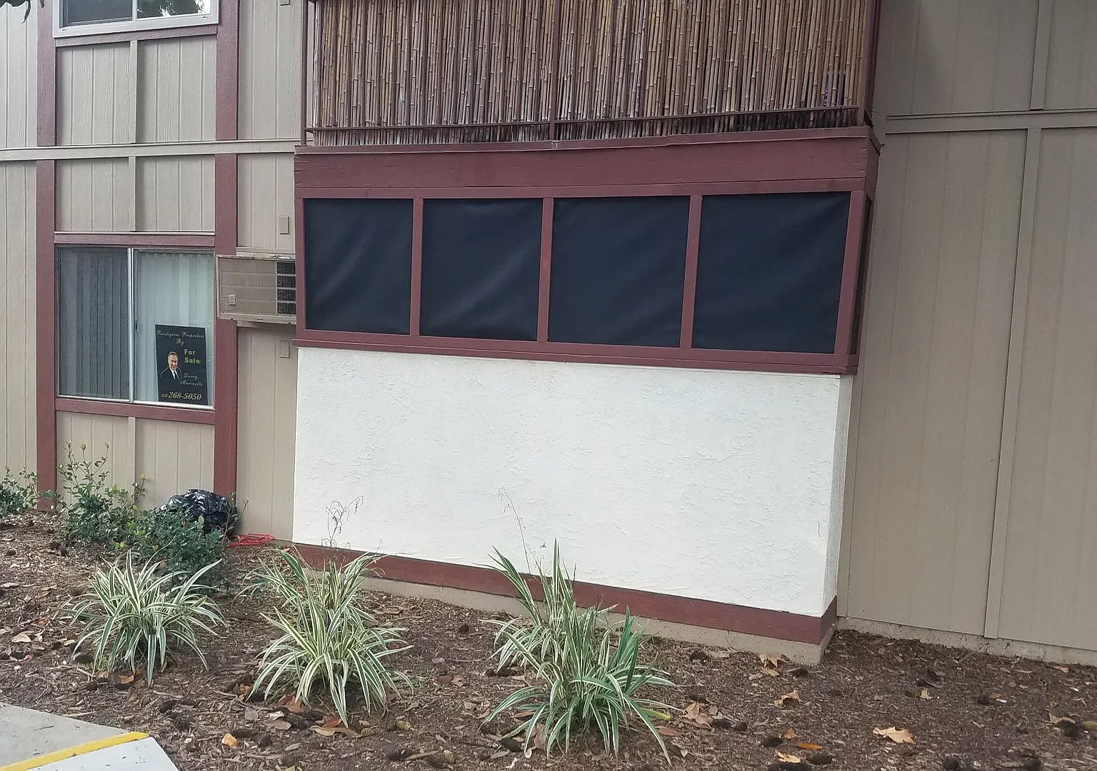 3-bedroom, 2-bath, Ground Floor Unit w/ Private Patio. — Photo 2