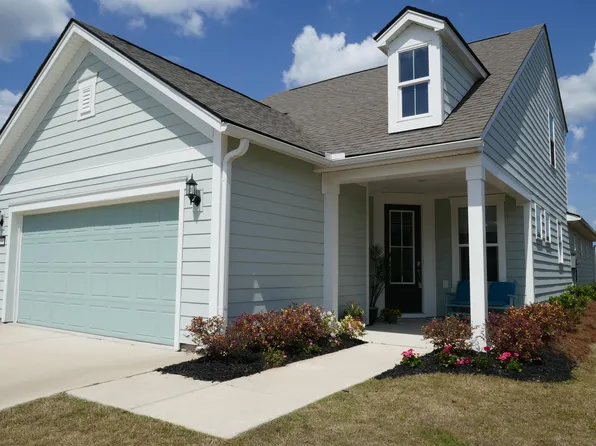 350 Dahlia Row Dr, Summerville, SC 29486