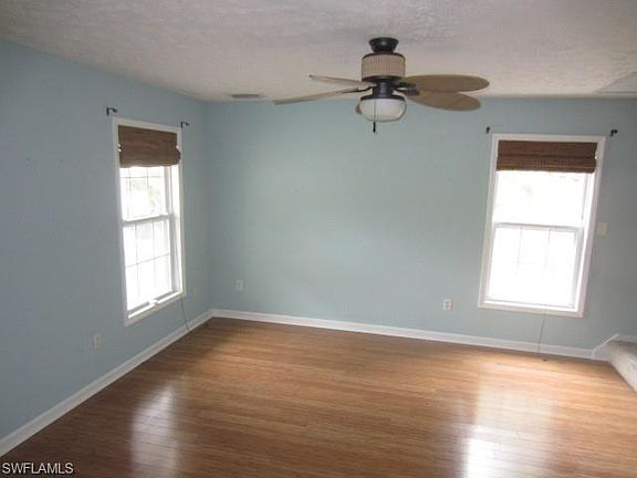 3rd image of 441 Leawood Cir