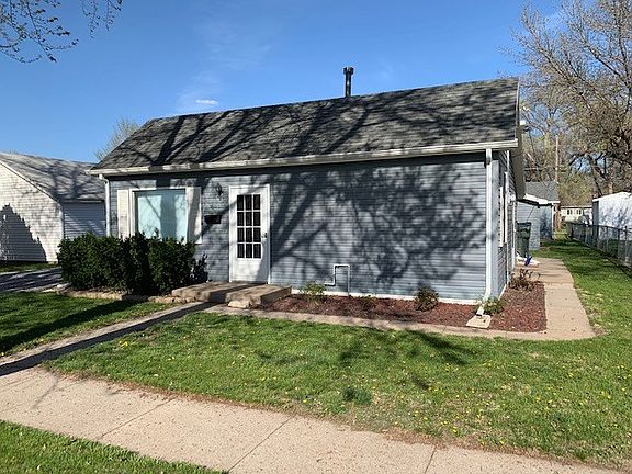 2nd image of 1611 F Avenue Pl
