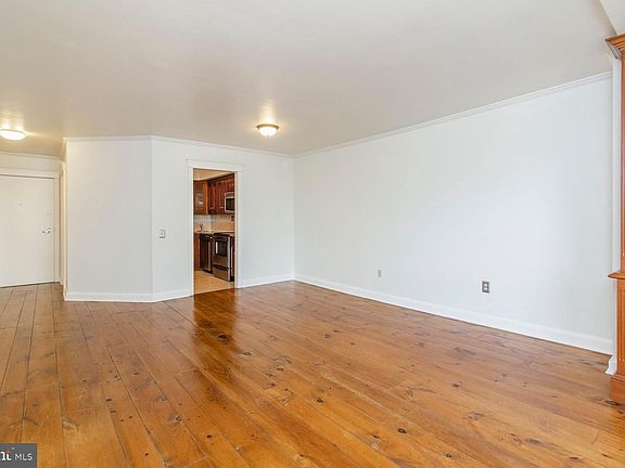 5th image of 241 S 6th St APT 1106C