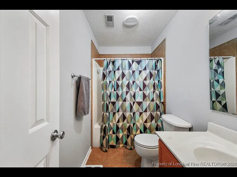 182 Lochwood Dr — Photo 18