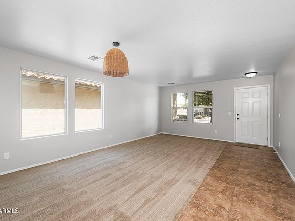 3rd image of 1030 E KELSI Avenue