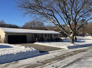 3557 Skyline Dr, Red Wing, MN 55066