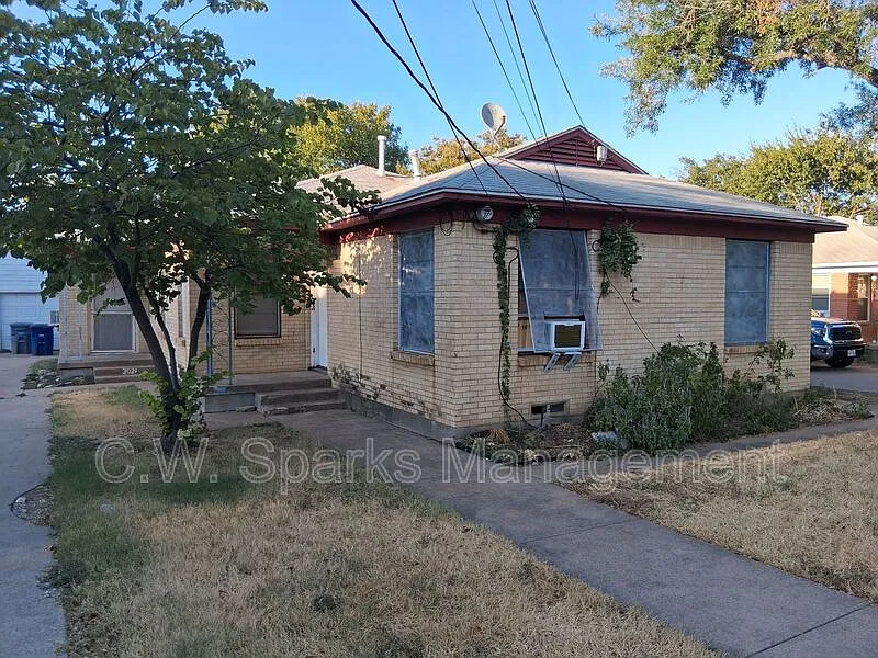 2 bed, 1.0 bath, 805 sqft, $1,000 — Photo 3