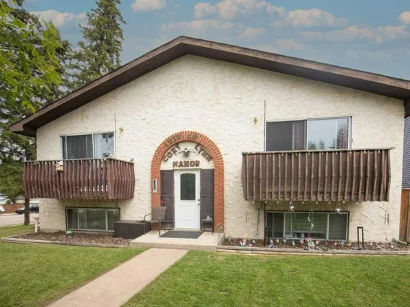 4639 W 48th St, Sylvan Lake, AB T4S 1L4