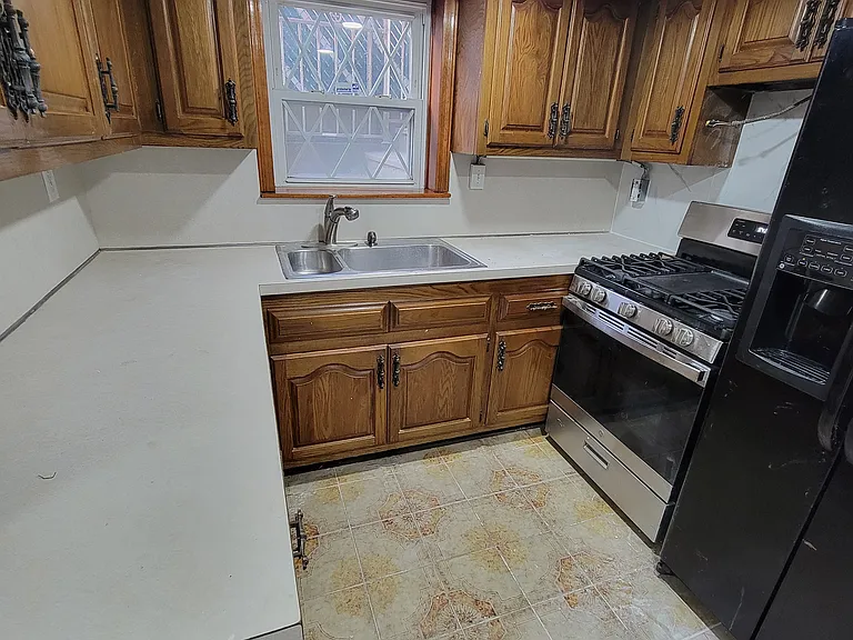 1930 Pilgrim Ave #GF — Photo 30