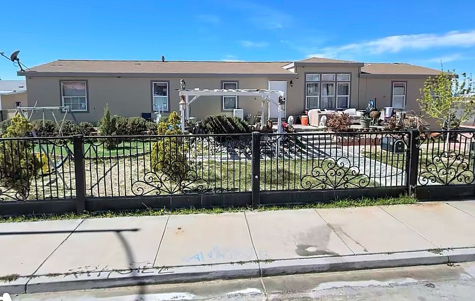 1st image of 3547 Marion Dr