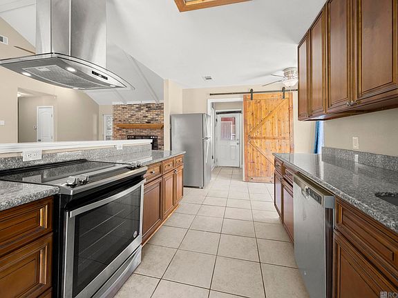 5th image of 16343 Mockingbird Ln