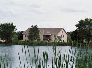 1325 Bear Pass, Mukwonago, WI 53149