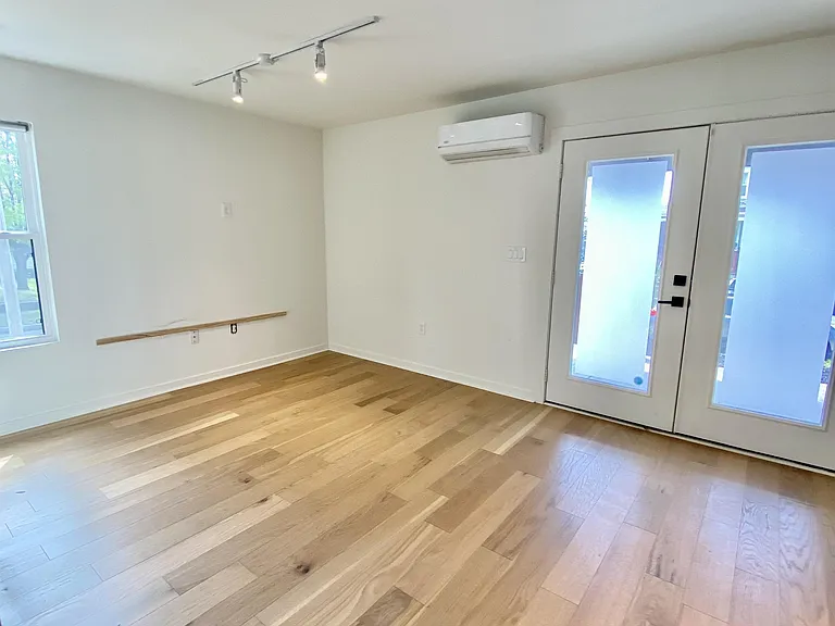 60 E 32nd St #1 — Photo 7