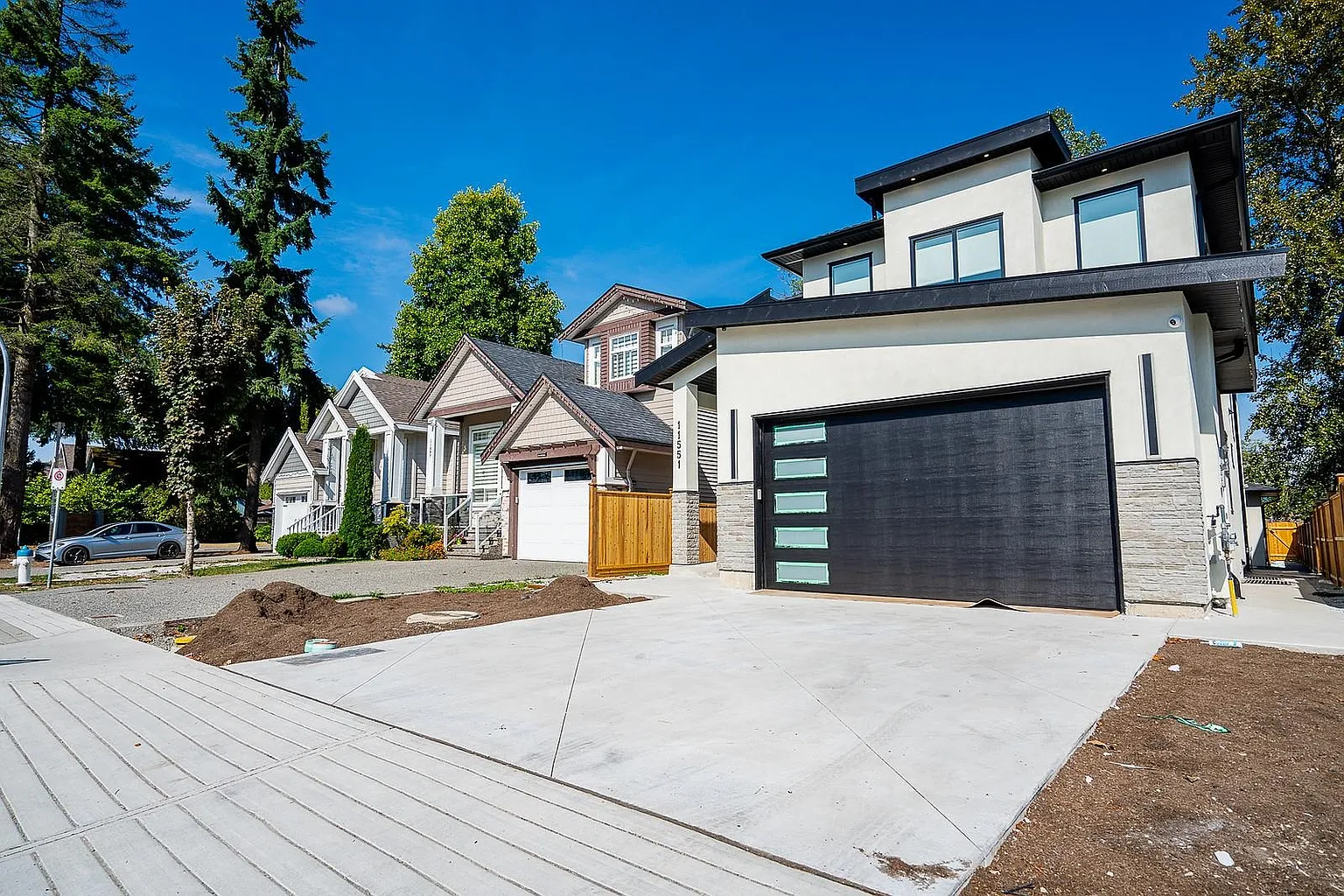 11551 80th Ave photo 1