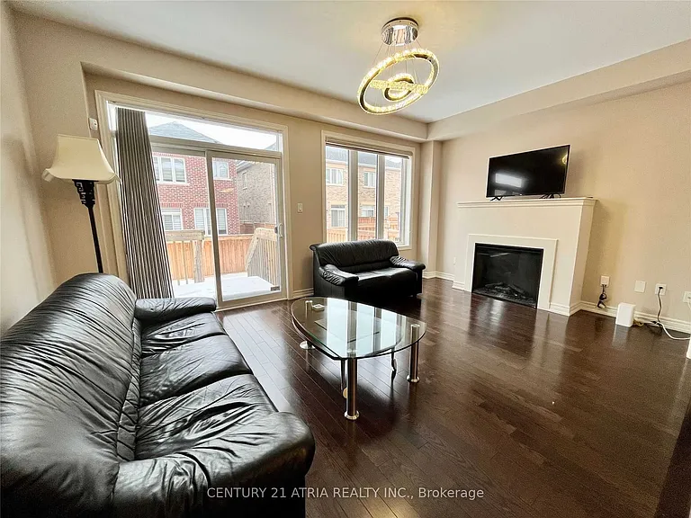 12 Constable St — Photo 2