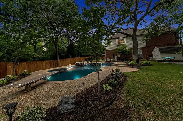 4 bed, 2.5 bath, 3084 sqft, $3,900 — Photo 2