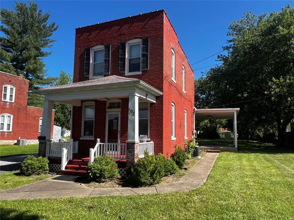 107 S 27th St, Belleville, IL 62226