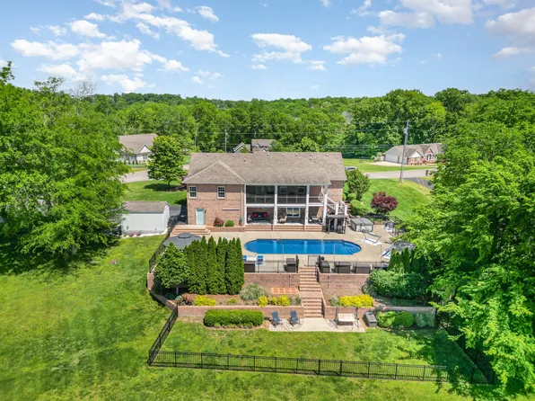 500 Mark Green Ct, Spring Hill, TN 37174