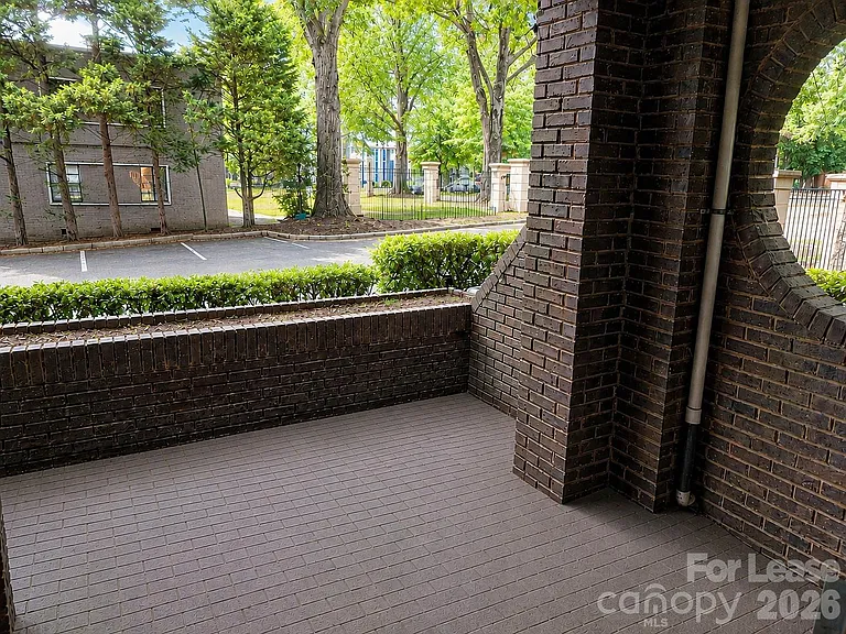 1109 E Morehead St #10 — Photo 13