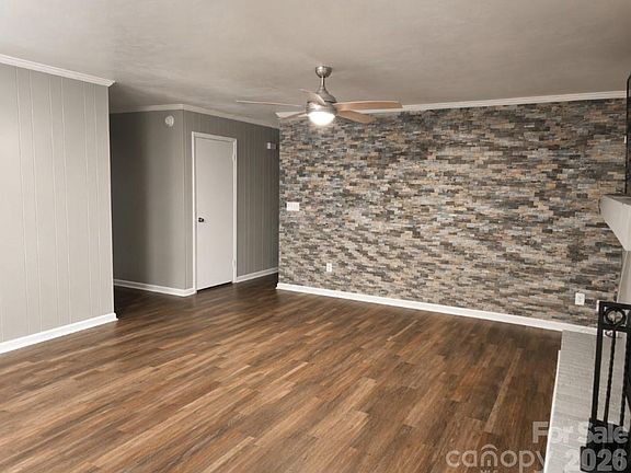 4th image of 615 Fernwood Dr