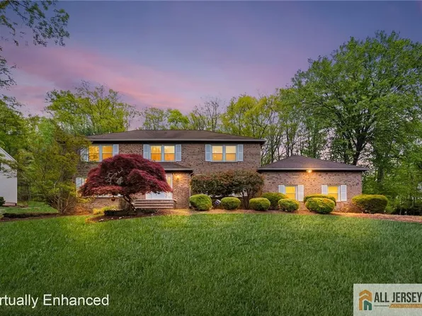 12 Woodgate Dr, Monmouth Junction, NJ 08852