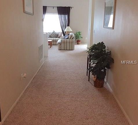 5th image of 114 Castlemain Cir