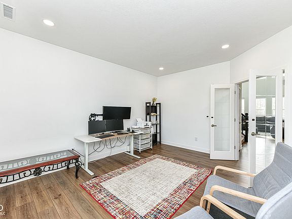 5th image of 503 Ogala Dr