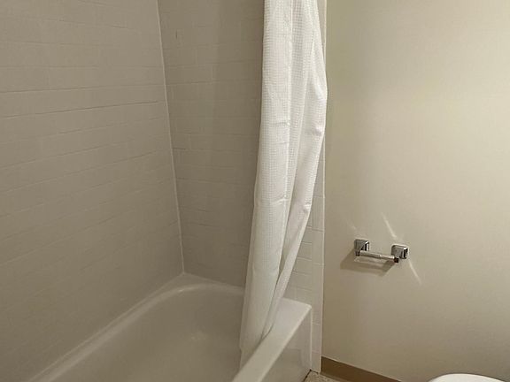5th image of 1050 Hancock St #3D