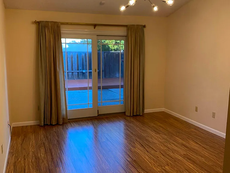 3565 Ballantyne Dr — Photo 12
