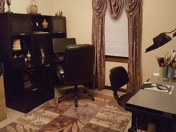 Bedroom/office