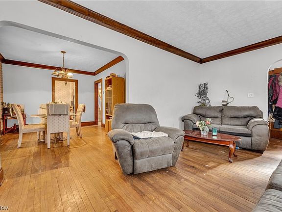 5th image of 4875 E 88th St