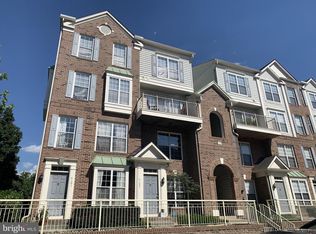 4105 Oxford Ln APT 102, Fairfax, VA 22030