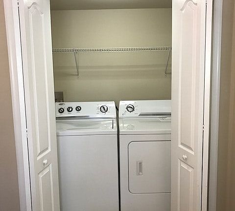 5th image of 358 Dover Ct