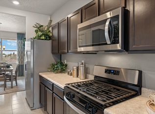 66 Tome Vista Dr, Los Lunas, NM 87031