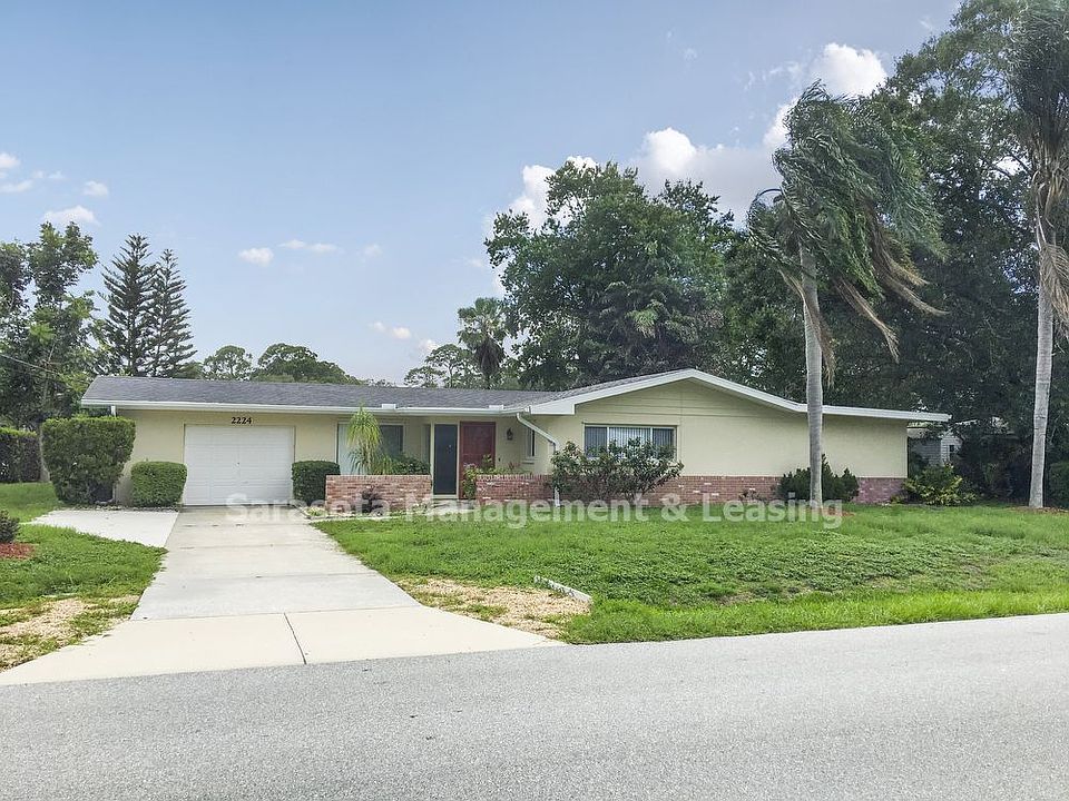 1st image of 2224 Cambridge Dr