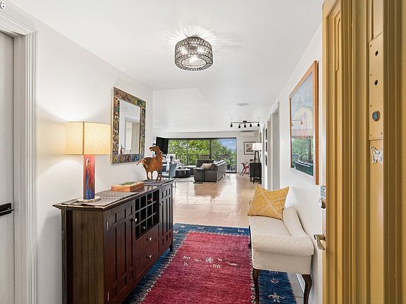 5th image of 2221 SW 1st Ave APT 623