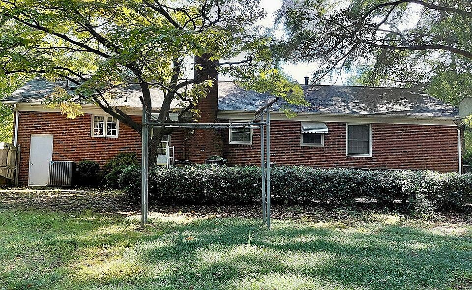 2nd image of 6700 Queensberry Dr