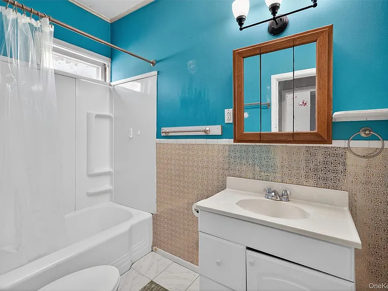4 Montgomery Rd #1 — Photo 13